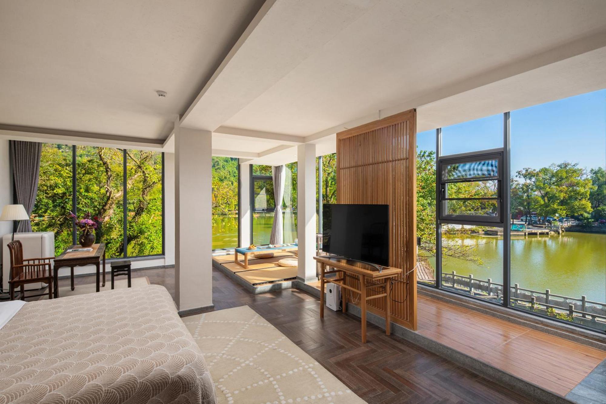 Guilin Heshe Lakeside Resort-Free Pick Up Service Stay Two Nights Exterior photo