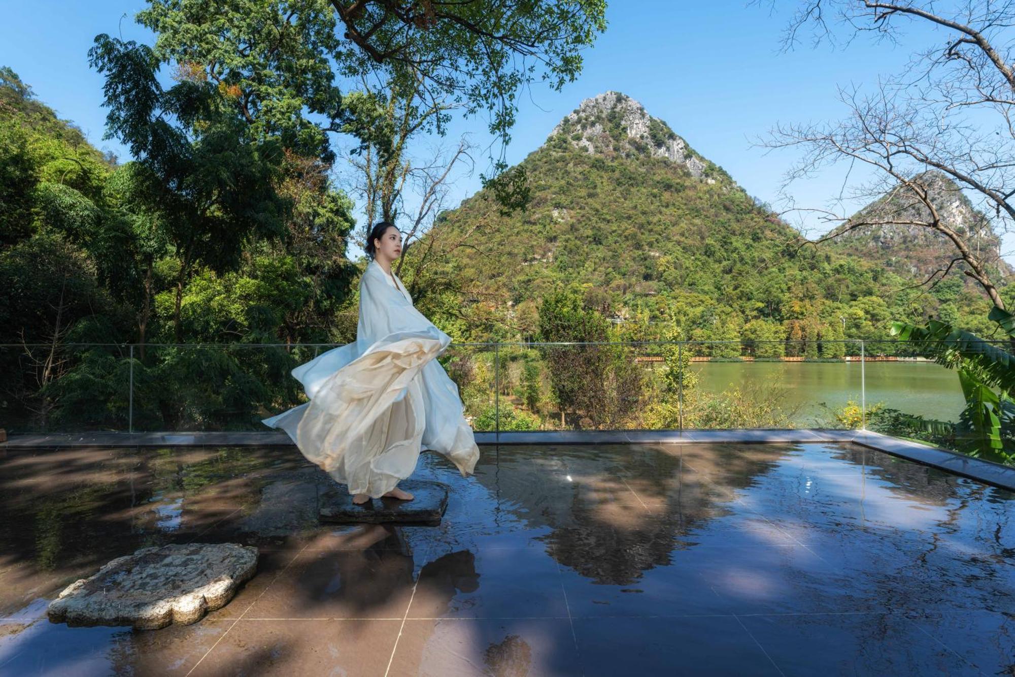 Guilin Heshe Lakeside Resort-Free Pick Up Service Stay Two Nights Exterior photo