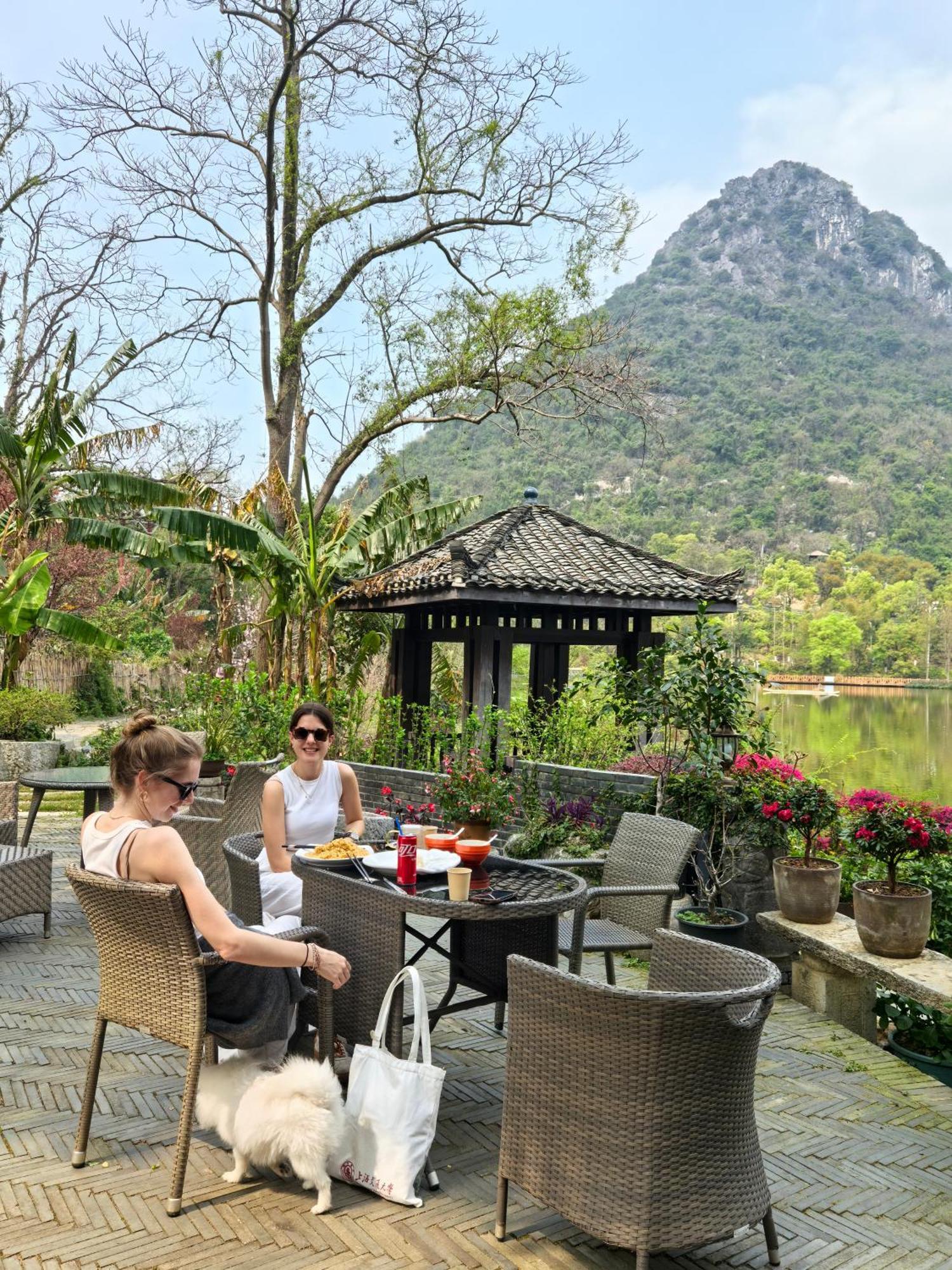 Guilin Heshe Lakeside Resort-Free Pick Up Service Stay Two Nights Exterior photo